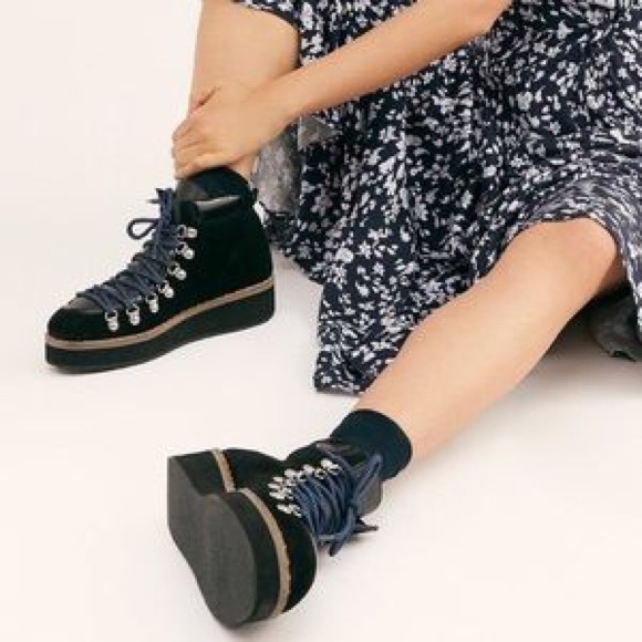 Brand new Free People Durango Hiking Boots size 9 - Picture 5 of 16